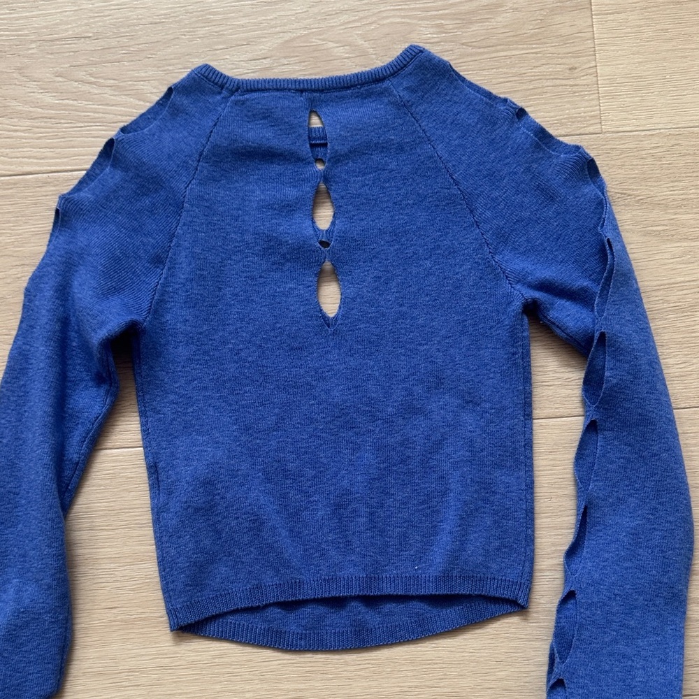 Urban Outfitters Navy Cutout Long Sleeve Crop Top - Picture 4 of 4